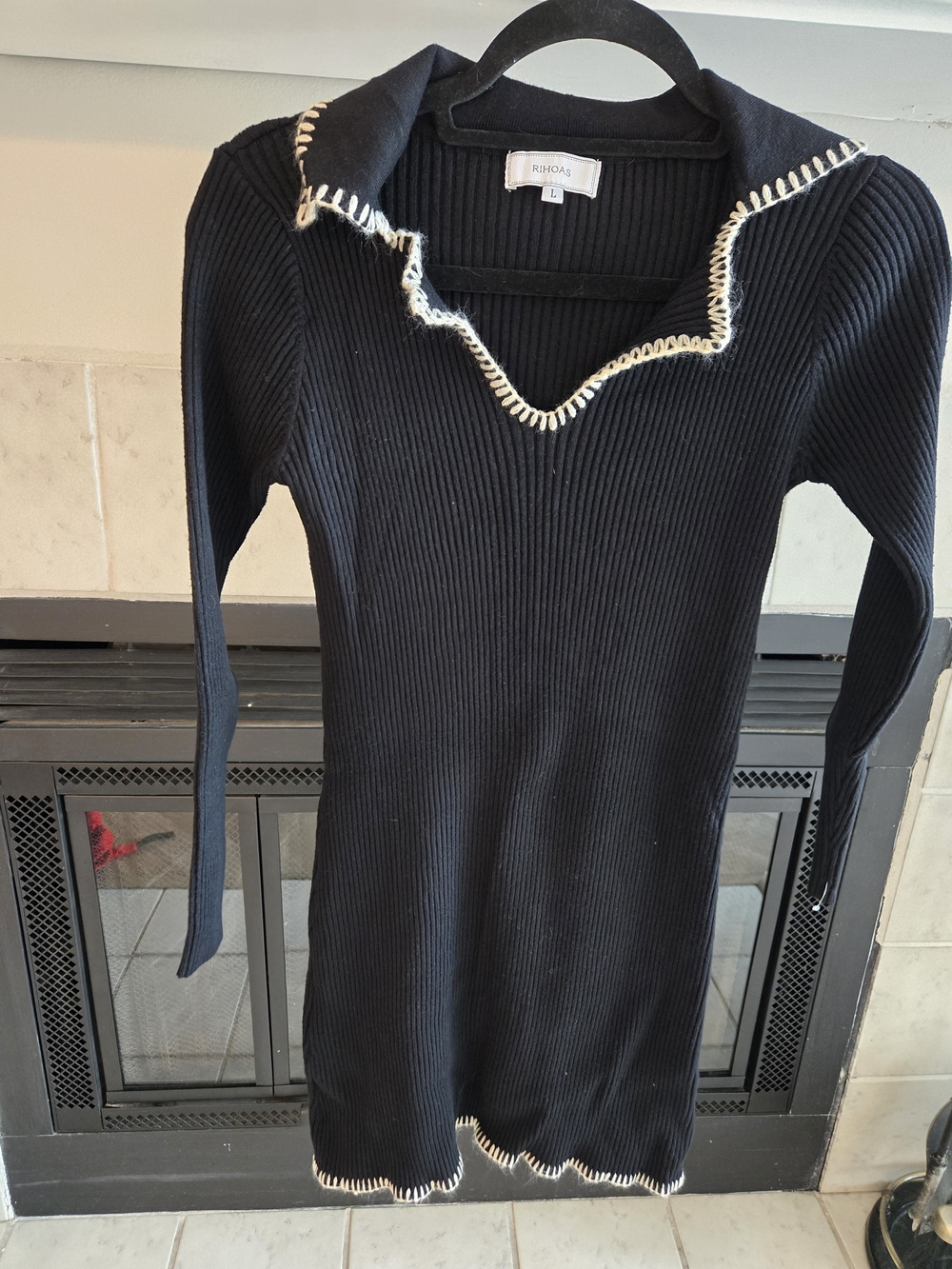 RIHOAS Black Ribbed Long-Sleeve Knit Dress with Cream Contrast Trim